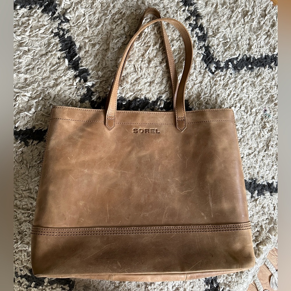 Large leather tote!